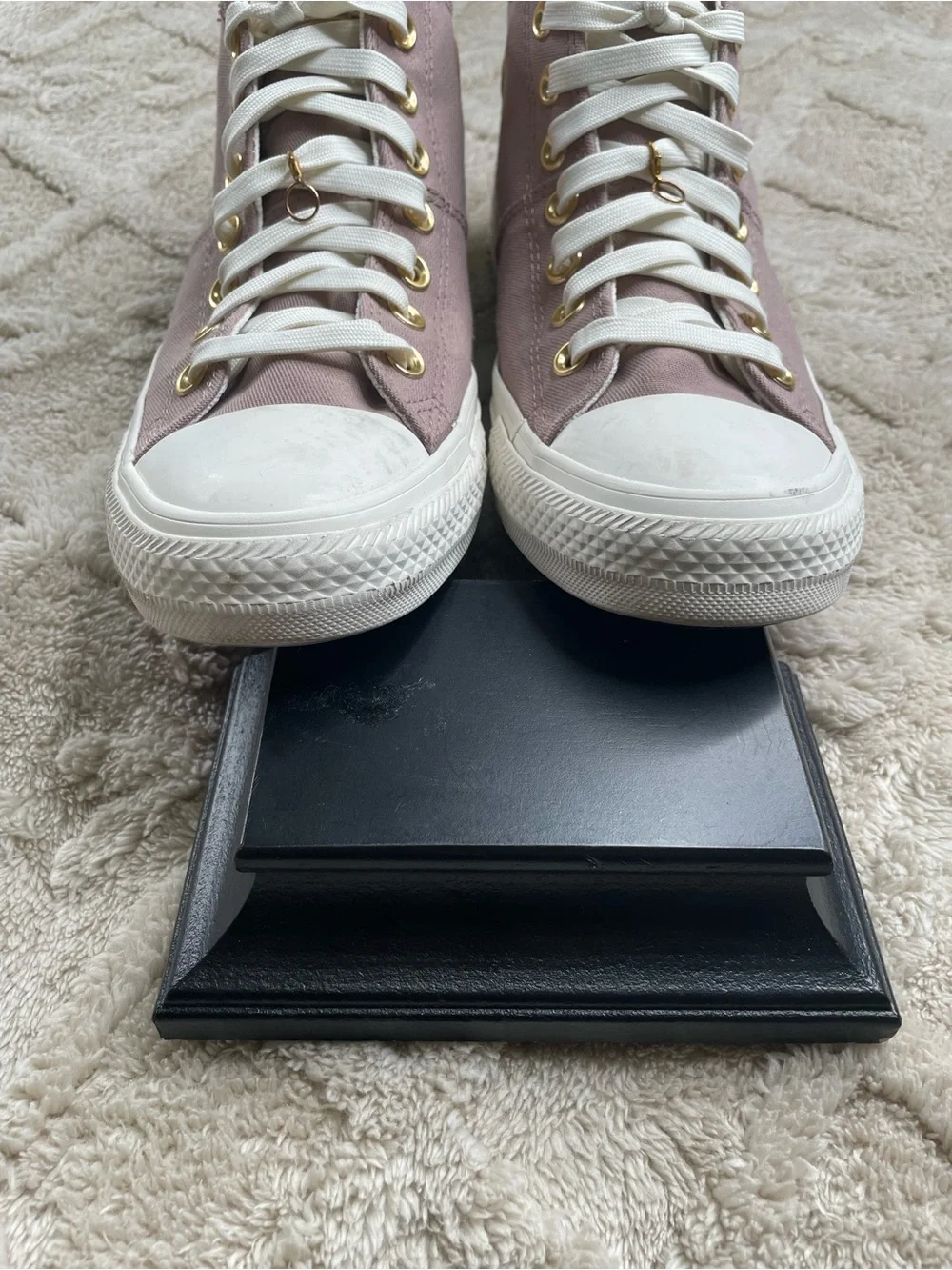 Converse Soft Dusty Rose Mid/ High-Top Canvas Sneakers with White Soles Size 9 - Picture 6 of 11